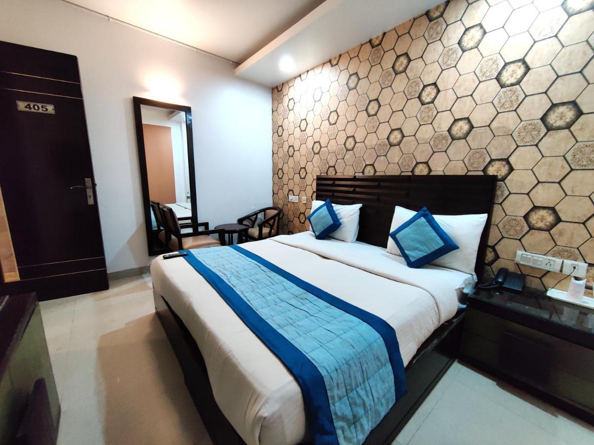 Stay At Hotel Pride, Delhi, Near Karol Bagh Metro Delhi (National Capital Territory of India) Dış mekan fotoğraf