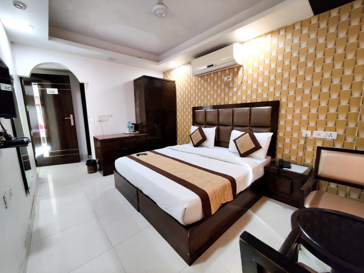 Stay At Hotel Pride, Delhi, Near Karol Bagh Metro Delhi (National Capital Territory of India) Dış mekan fotoğraf