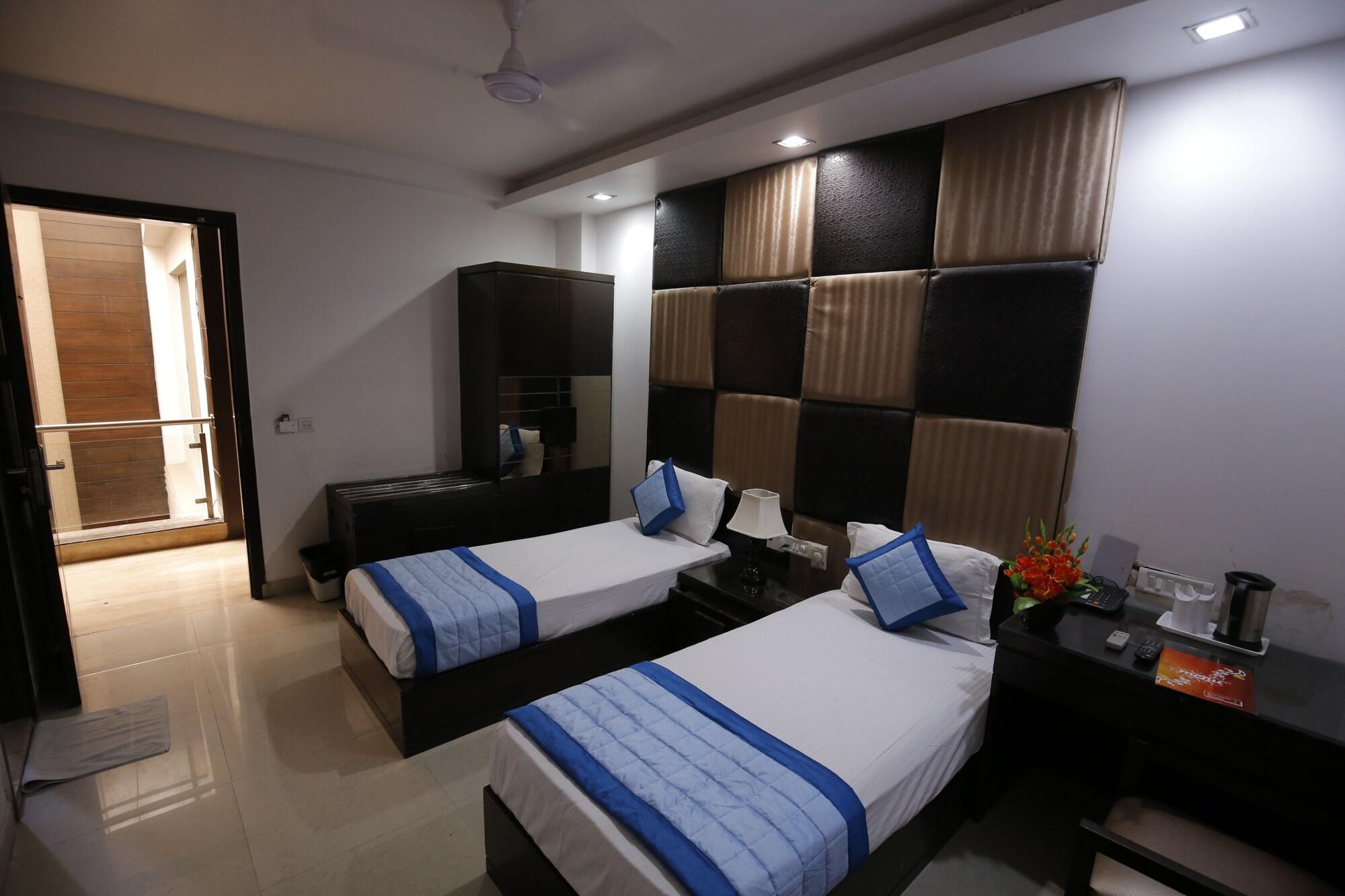 Stay At Hotel Pride, Delhi, Near Karol Bagh Metro Delhi (National Capital Territory of India) Dış mekan fotoğraf
