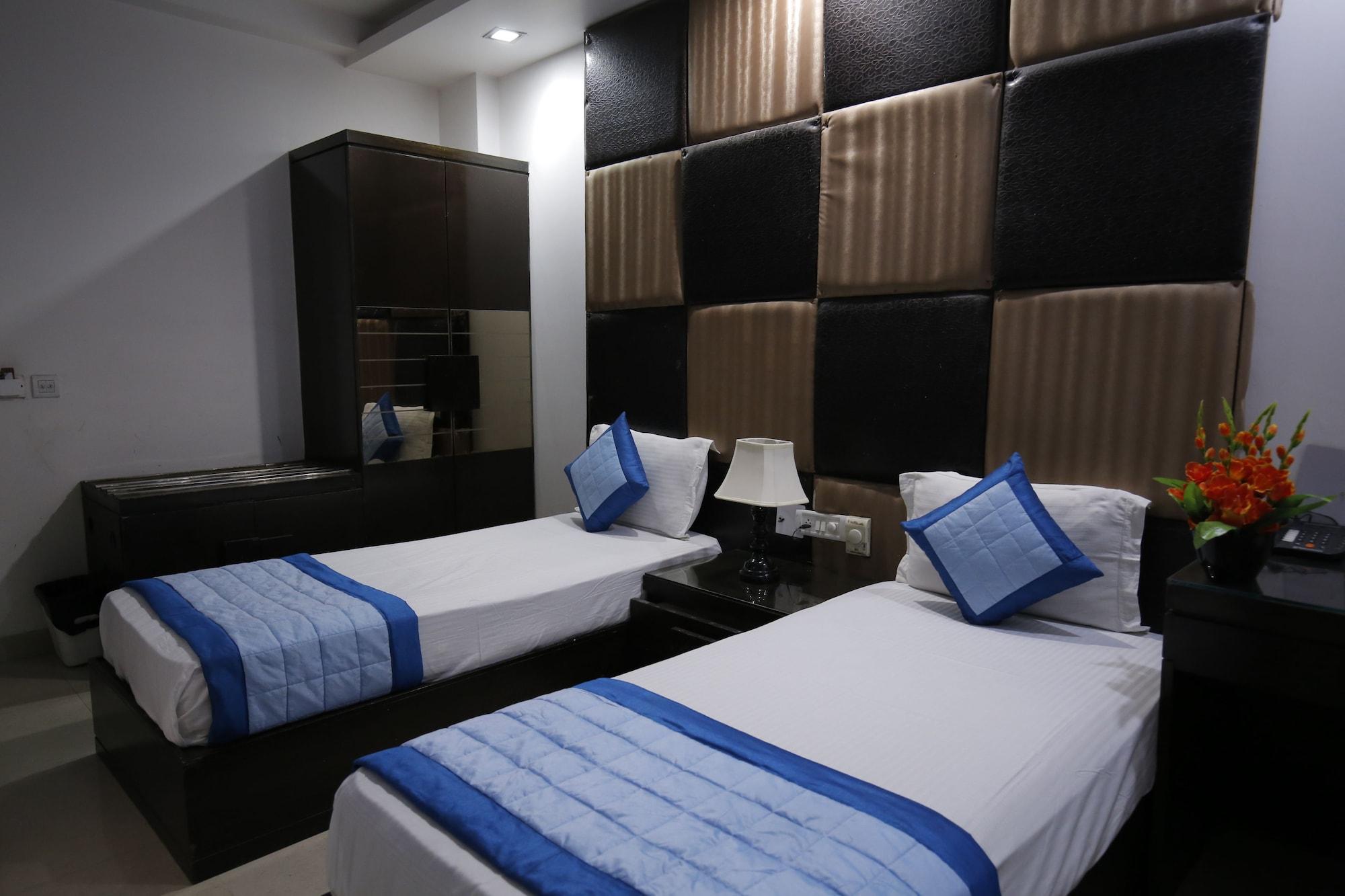 Stay At Hotel Pride, Delhi, Near Karol Bagh Metro Delhi (National Capital Territory of India) Dış mekan fotoğraf