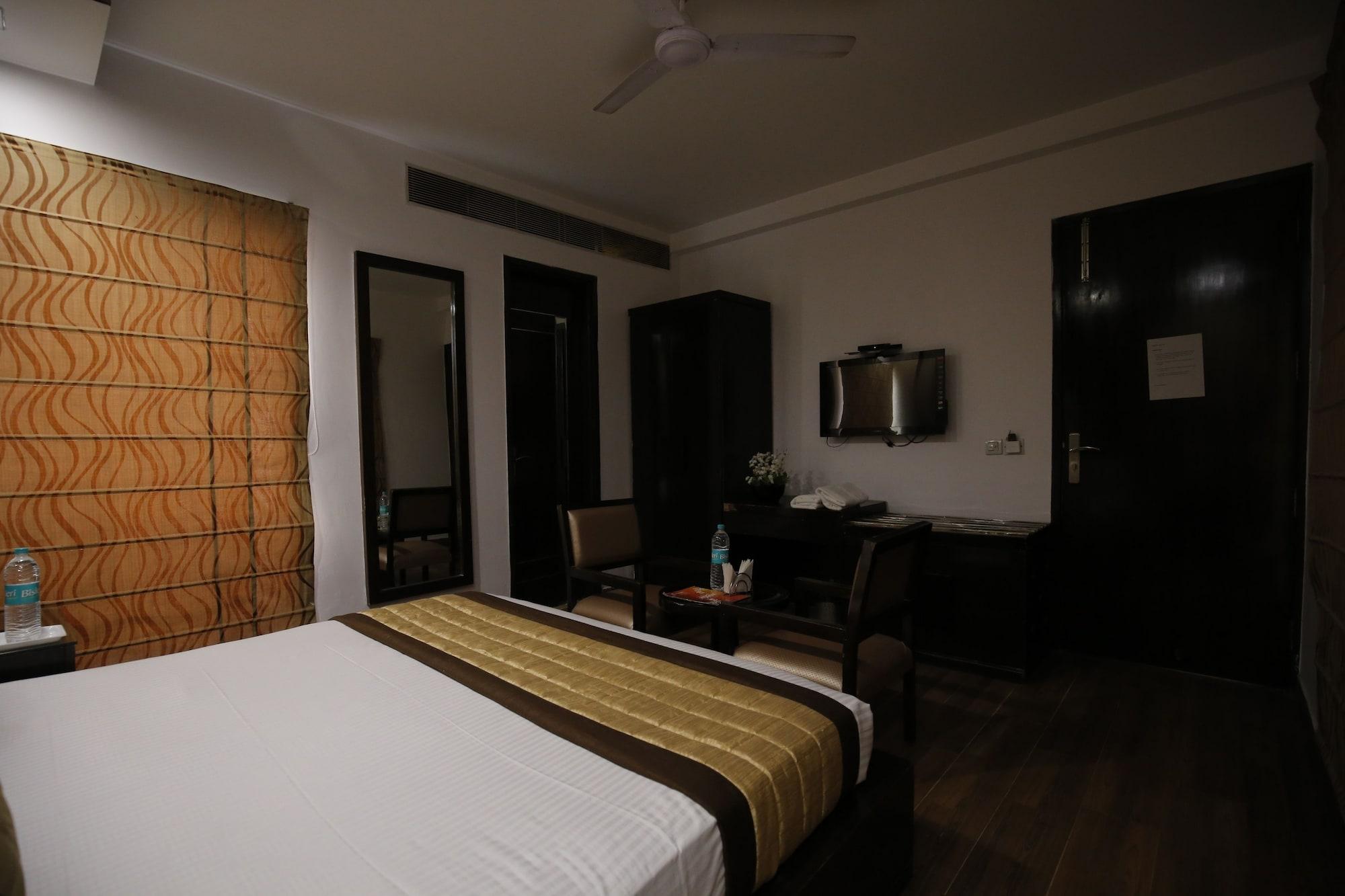 Stay At Hotel Pride, Delhi, Near Karol Bagh Metro Delhi (National Capital Territory of India) Dış mekan fotoğraf