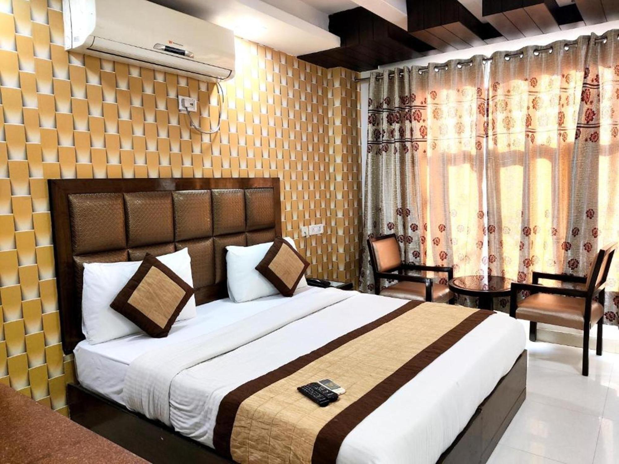 Stay At Hotel Pride, Delhi, Near Karol Bagh Metro Delhi (National Capital Territory of India) Dış mekan fotoğraf