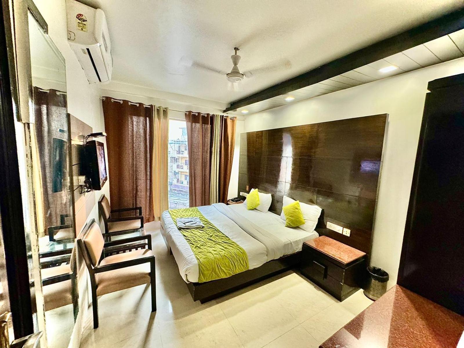 Stay At Hotel Pride, Delhi, Near Karol Bagh Metro Delhi (National Capital Territory of India) Dış mekan fotoğraf