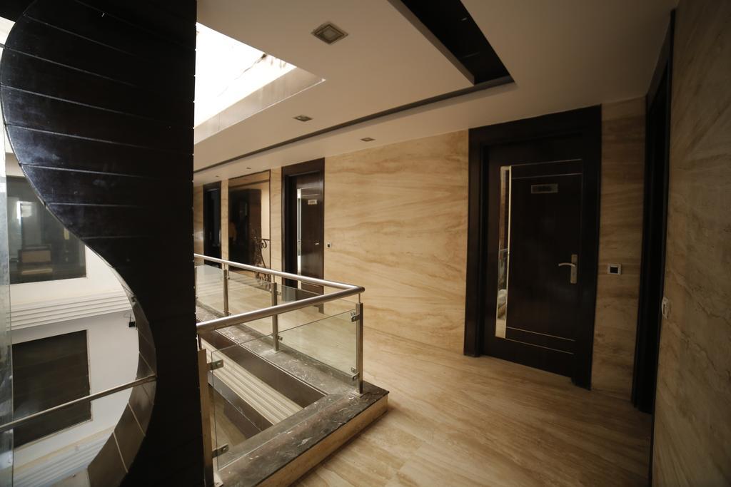 Stay At Hotel Pride, Delhi, Near Karol Bagh Metro Delhi (National Capital Territory of India) Dış mekan fotoğraf